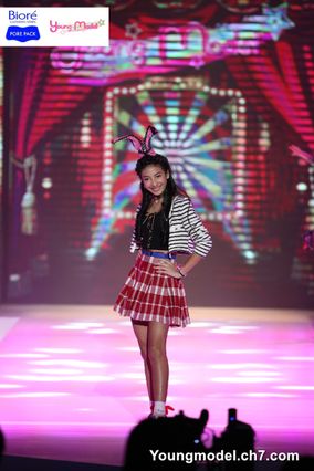 “น้องแพรไหม- ไมลิน อังสท์” สาวน้อยหน้าหวาน อายุ 15 ปี คว้าตำแหน่ง Young Model 2016 รับทุนการศึกษา 150,000 บาท